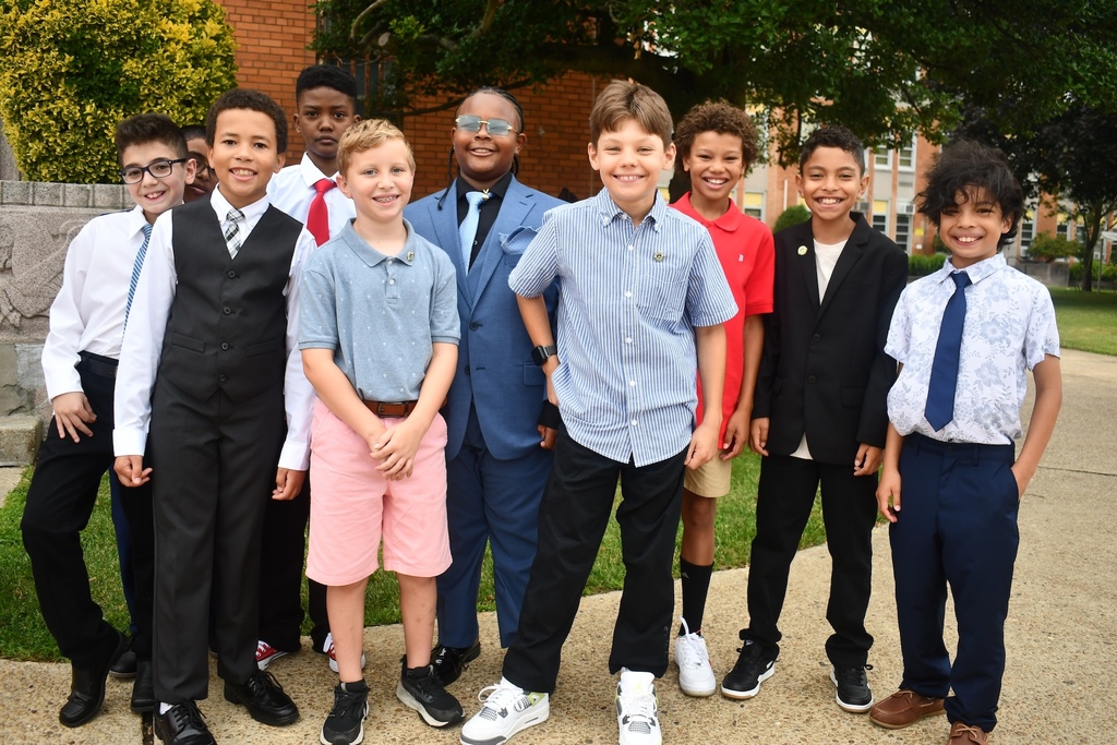 Davison students at their 5th grade moving up ceremony
