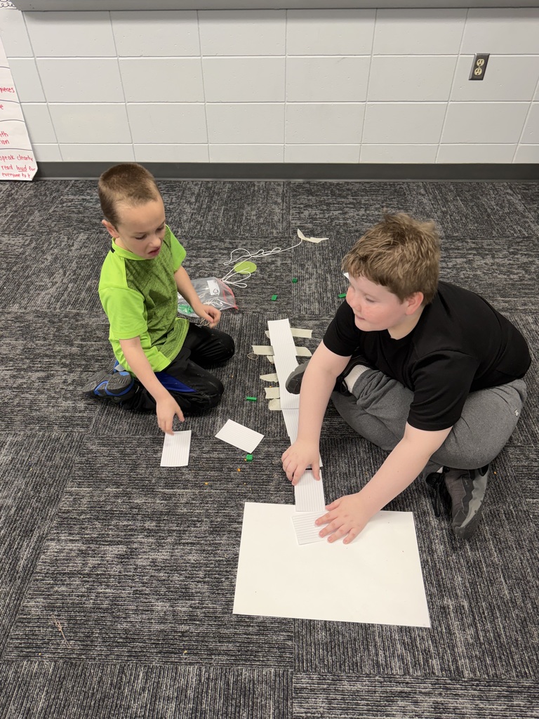 2nd graders building, planning, and working together