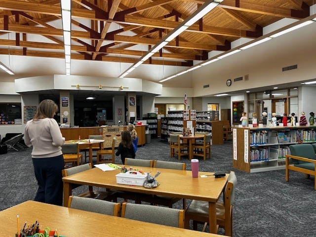  Mrs. Stormeon's and Mrs. Poppy's class did a Teen Number Scavenger Hunt in the Library today for Buddies!!  The 3rd graders helped the Kindergarteners match the teen number to the matching picture.  Everyone did a great job and had lots of fun!!  
