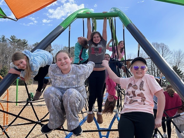 Our 3rd-5th graders were enjoying the warm weather at recess on Monday. We are hoping that the warm weather returns soon!