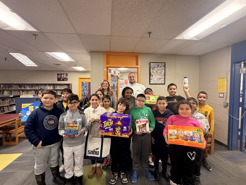 SNHU donated snacks with students