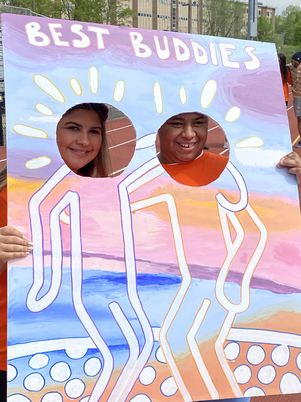girls sign