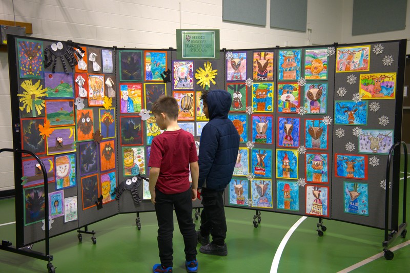 Students check out artwork at ward 5 connect event