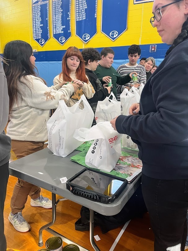 MTHS HELPING HANDS FOR HUNGER 2025