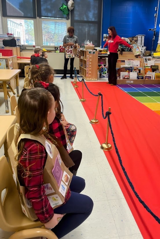 WES CLOTHES STUDY - CREATIVE CURRICULUM