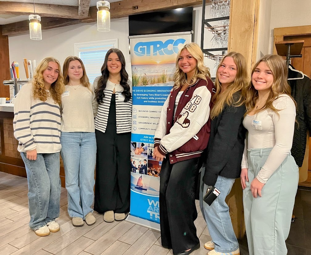 MTHS SLE students put their leadership and public speaking skills to work at today's Greater Toms River Chamber of Commerce event. They networked with business leaders and students from neighboring programs, gaining invaluable real-world experience. More atmwww.manchestertwp.org