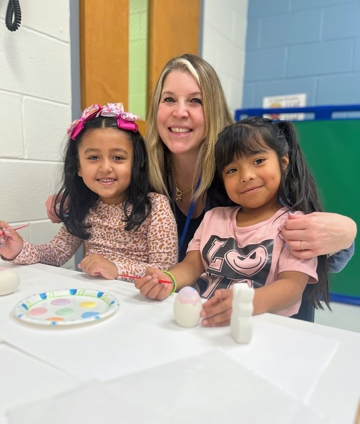 RES Kindergarten Students Enjoy Hands-On Art Experience After Their Teacher's Contest Win!