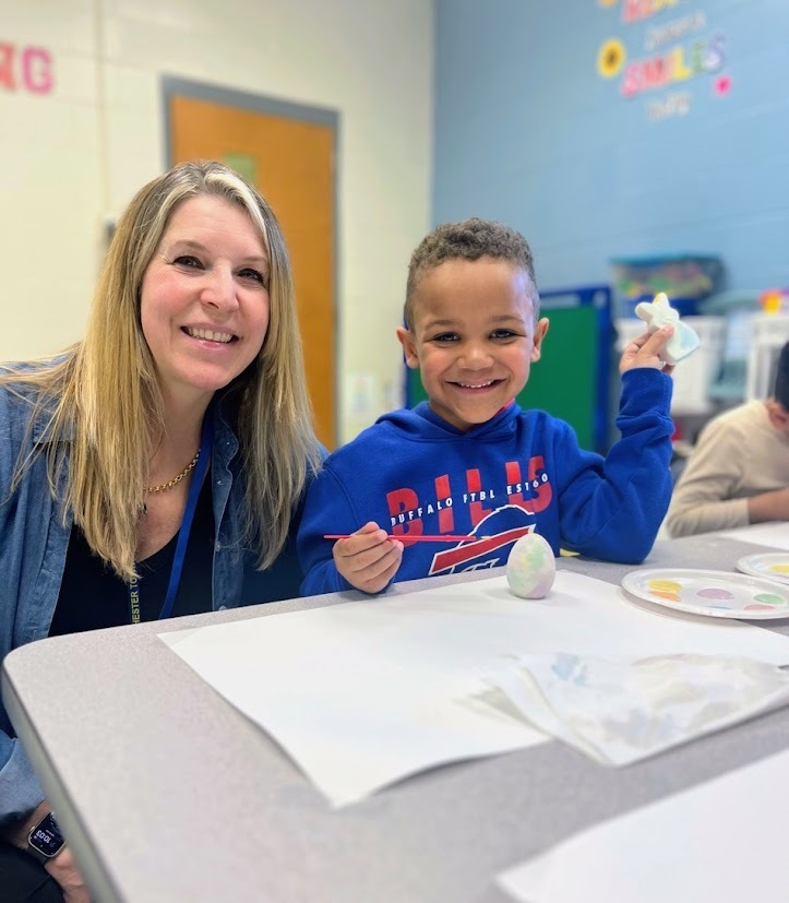 RES Kindergarten Students Enjoy Hands-On Art Experience After Their Teacher's Contest Win!