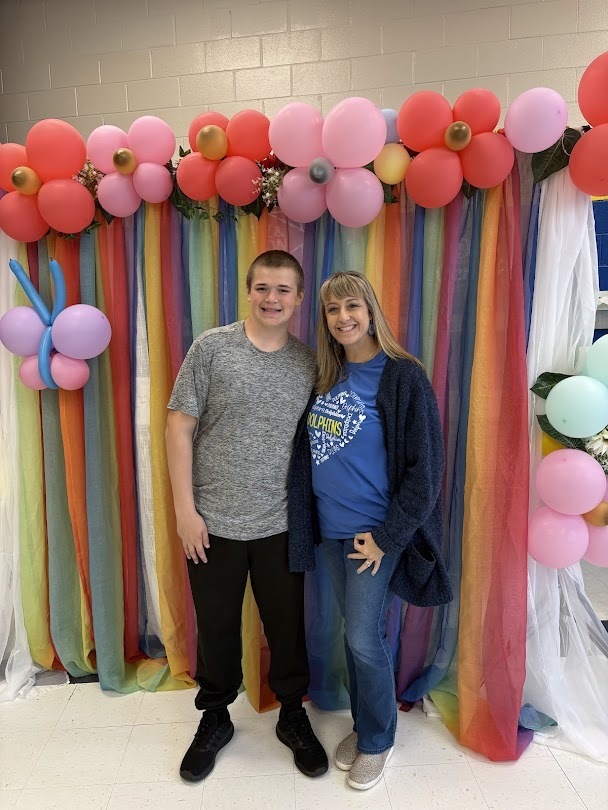 WEEKEND PICS FROM PEDROZA - 21 PLUS PROM AND FROZEN JR.