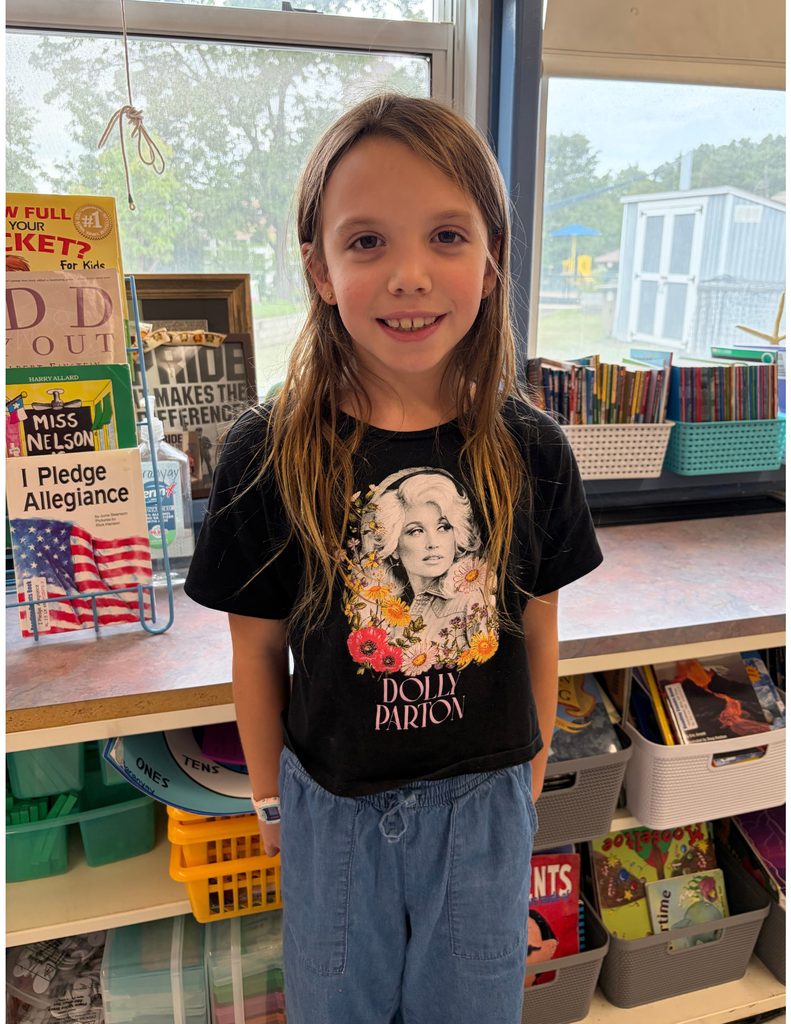 A WES Student Celebrates Dolly Day