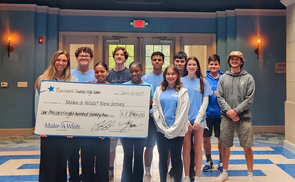 MTHS NHS volunteers at Make a Wish