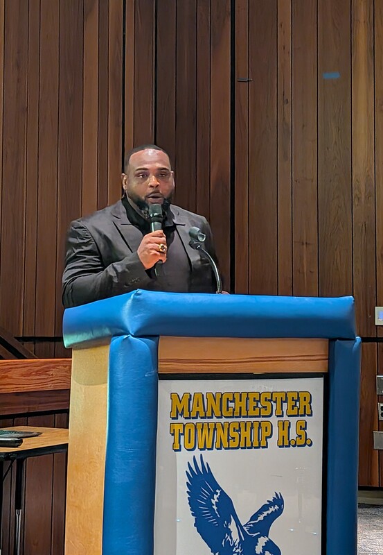 Jimmy Lawson speaking to students