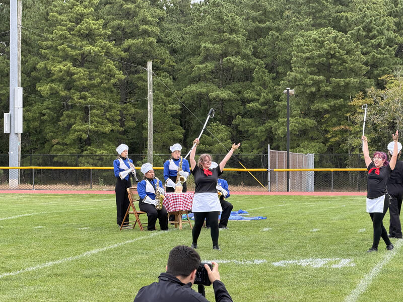 Marching Hawks perform Mangia