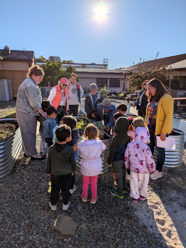 Rutgers Master Gardeners speaking to RES students