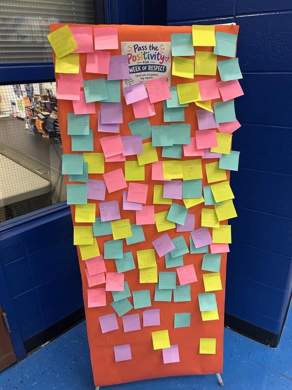 MTHS Pass the Positivity Post-It project