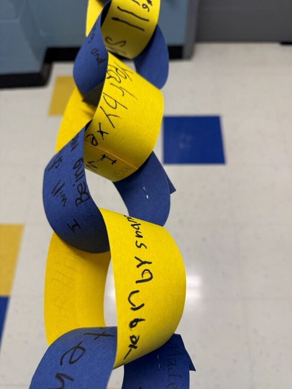 Blue and gold chain for Week of Respect at Ridgeway Elementary
