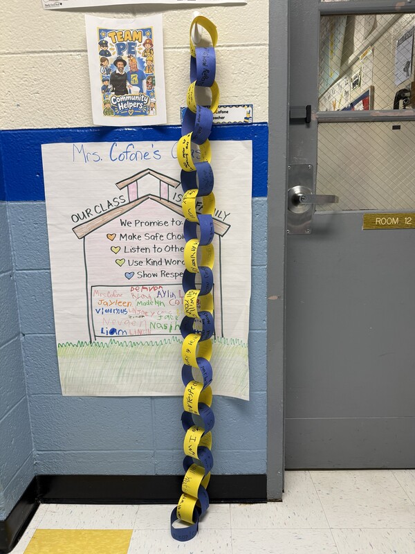 Blue and gold chain for Week of Respect at Ridgeway Elementary