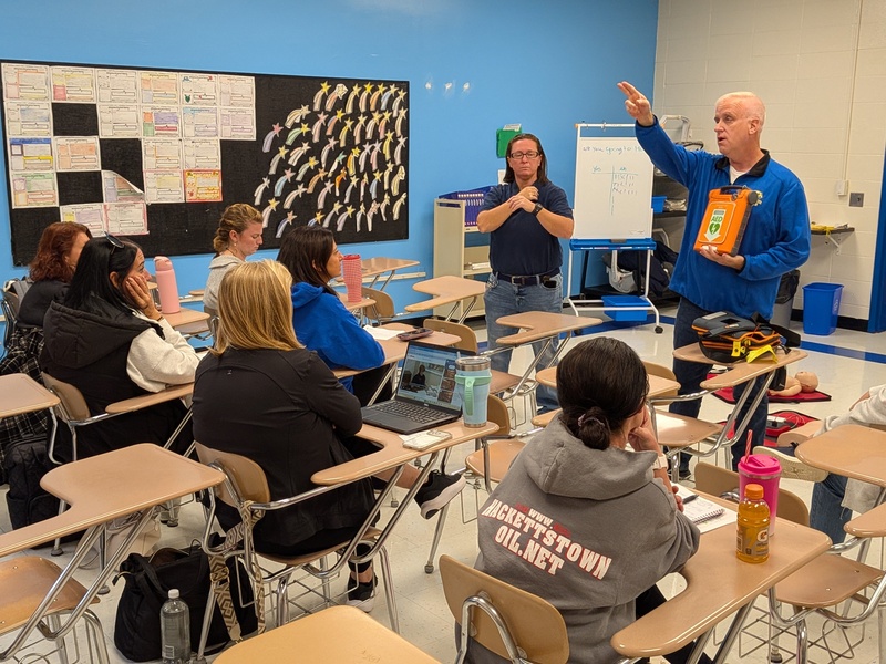 RDS staff at MTHS learning best AED device practices