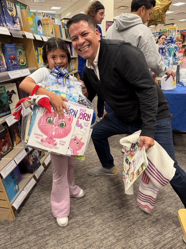 Students with prizes at MTES Barnes & Noble Family Night