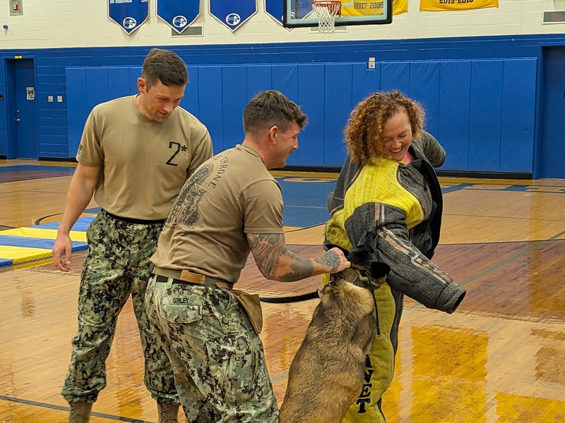 JB-MDL K-9 Handlers at MTHS Assembly