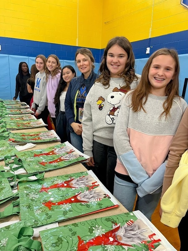 Manchester Students Exceed Goal, Packing 145 Thanksgiving Meals for Annual Helping Hands for Hunger Initiative