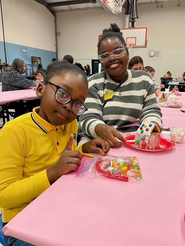 RES GINGERBREAD & SANTA 2025