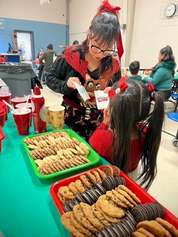 RES GINGERBREAD & SANTA 2025