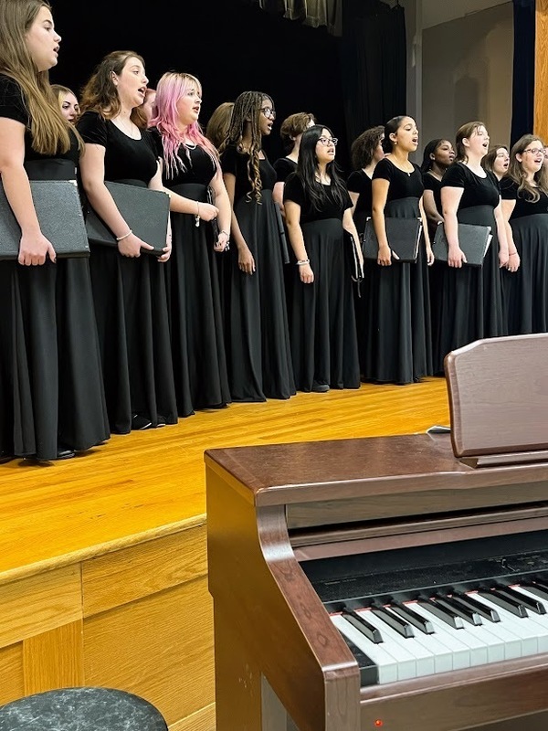 MTHS CHOIR TO EAS PARISH 2025