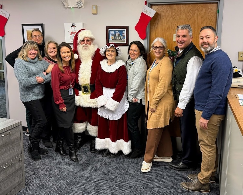 SANTA VISITS THE SUPER