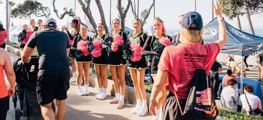 Cheer at Skechers Walk