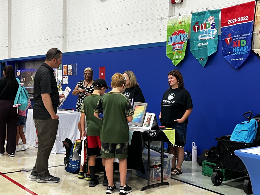 Thrive booth at resource fair.