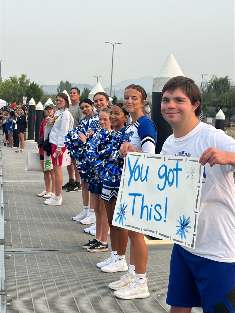 Cheering at Chelanathon.