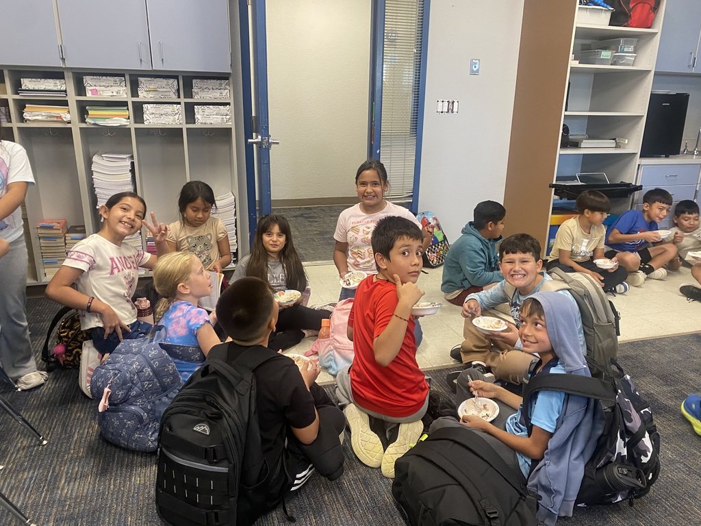 More kids eating ice cream.