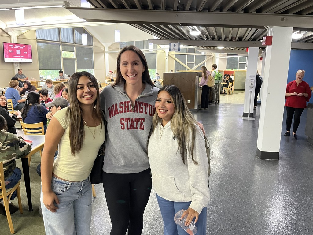 WSU students and teacher Lauren Griffith.