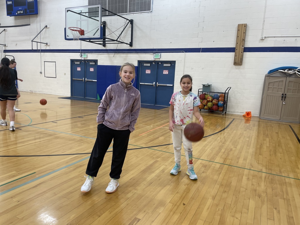 2026 Manson basketball managers.