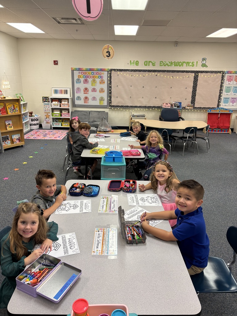 KINDERGARTEN 1ST WEEK