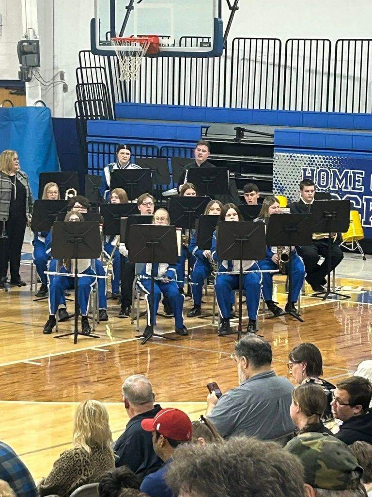 🎶 On April 29th, the Maplewood Bands took the stage for an incredible evening of music! Audiences enjoyed performances from the Jazz Band, 7th Grade Band, 8th Grade Band, and High School Band. The night wrapped up with an exciting mass band finale performance of “Junk Funk!” bringing all the musicians together for an unforgettable finish! 🎷🥁🎺🎵