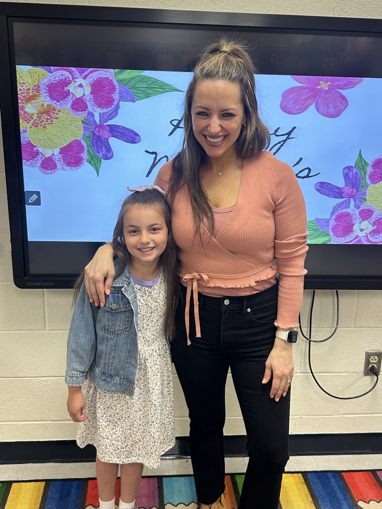 On Monday, Maplewood first graders hosted a beautiful Mother’s Day Social! 🌸💖  Our students worked hard creating handmade gifts and writing heartfelt tributes for their moms. To make the day even more special, they performed a touching song that brought tears to many eyes. 🎶  It truly was a perfect day celebrating the amazing mothers and mother figures in our lives! 💐