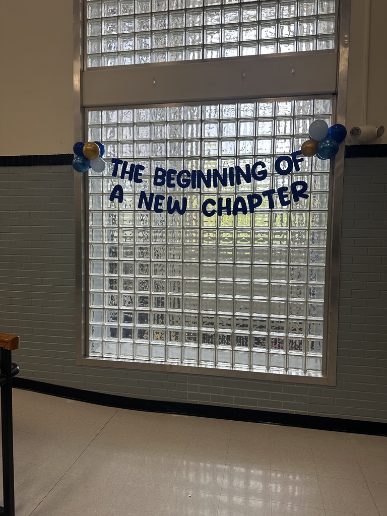 Last night, Maplewood Elementary hosted its first annual 6th Grade Promotion Ceremony! We were delighted to welcome the families and friends of the Class of 2032 to celebrate this significant milestone as our students conclude their elementary journey. The ceremony was followed by a lovely reception where guests mingled, captured memories at the photo stations, and enjoyed sweet treats. It was a truly wonderful evening honoring a very special group of Rockets! 💙🚀
