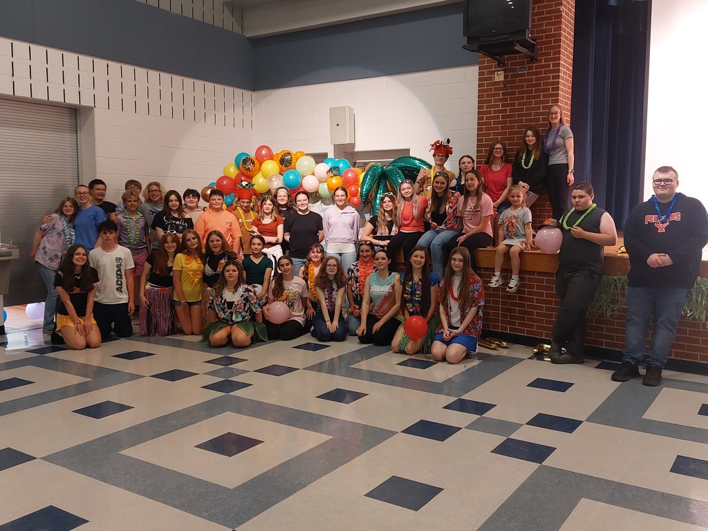 🌺 Aloha from Maplewood! 🌺  Our 7th & 8th Grade Luau Dance on Wednesday, May 20th was a huge success! Thank you to all of the students who attended and helped make the night so much fun. From the music and dancing to the tropical decorations, it was truly a blast! 🌴🎶☀️