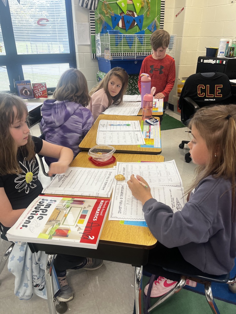 Our 2nd graders had the chance to become interviewers as they sat down with their reading partners! π€π Students practiced asking questions, listening carefully, and learning more about one another. It was a fun way to build communication skills while strengthening the connections between our reading partners! β€οΈ