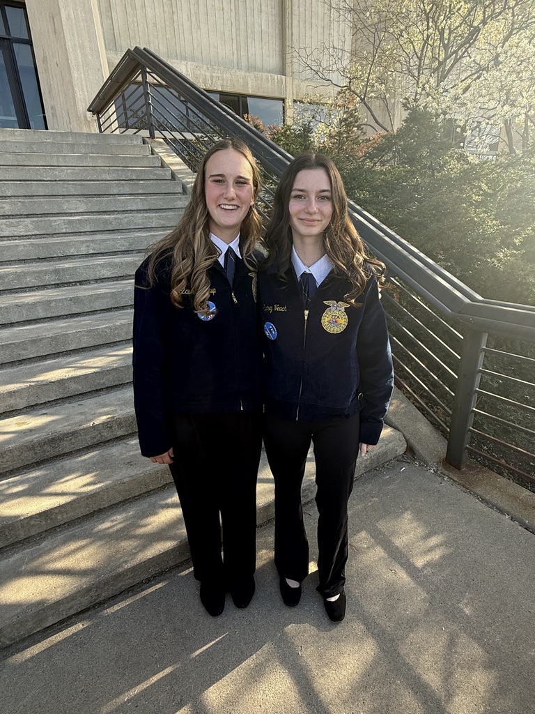 Laura Weirup and Sydney Veach