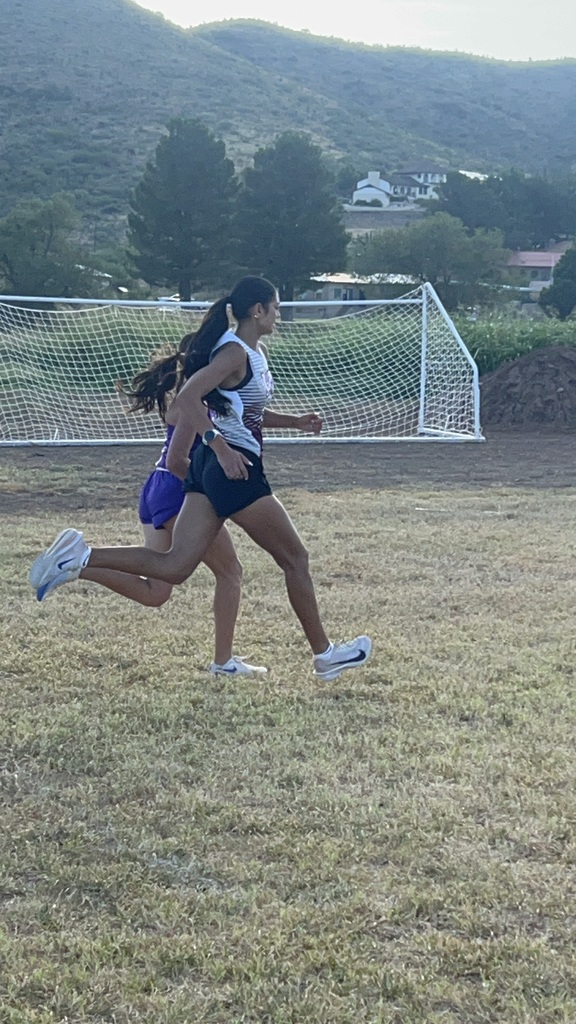 Izabella Briones win at the finish line