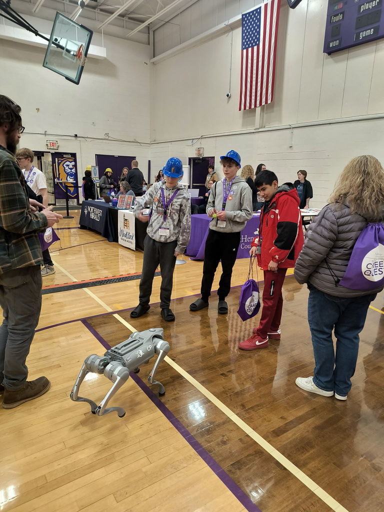 Students visiting McHenry County College