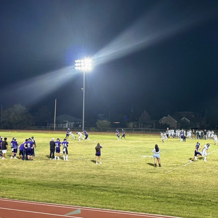 "Autumn leaves, crisp air, and the roar of the crowd-fall was made for football." great game everyone! #FN5GL #sweepstakes @TMobile @marfashorthorns