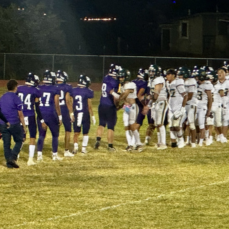"Autumn leaves, crisp air, and the roar of the crowd-fall was made for football." great game everyone! #FN5GL #sweepstakes @TMobile @marfashorthorns