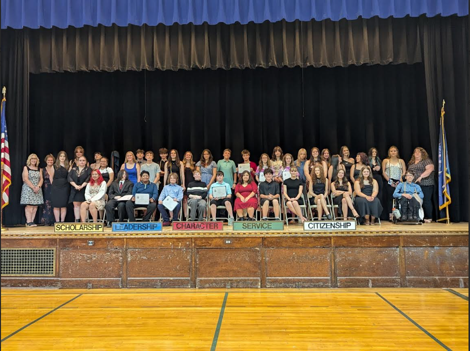 NHS & NJHS group photo