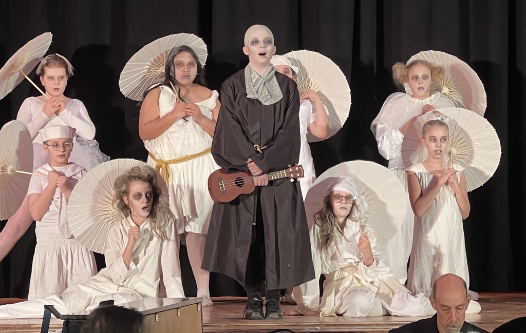 Scitamard's Cast and Crew of The Addams Family.