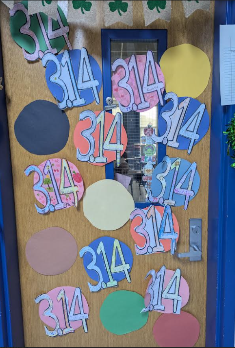 Door decorating contest