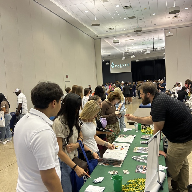 seniors at college fair 